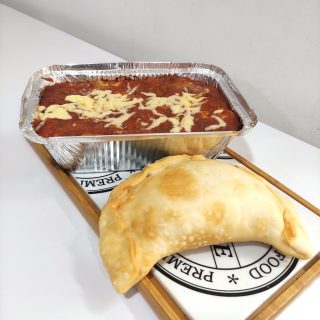 Lasagna y empanada